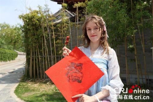 网红穿汉服被隔离了,传统服饰引发的社会关注与反思