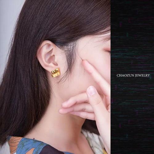 网红耳钉哪种好戴,轻松驾驭时尚潮流