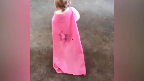 披着披风的重庆网红是谁,揭秘披着披风的重庆网红之谜”