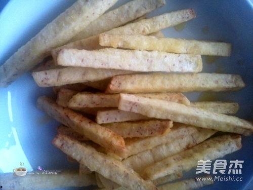 芝麻炸芋头条,传统美食新演绎